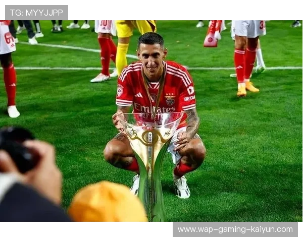 波尔图佩佩禁区后插头球破门震撼巨龙球场