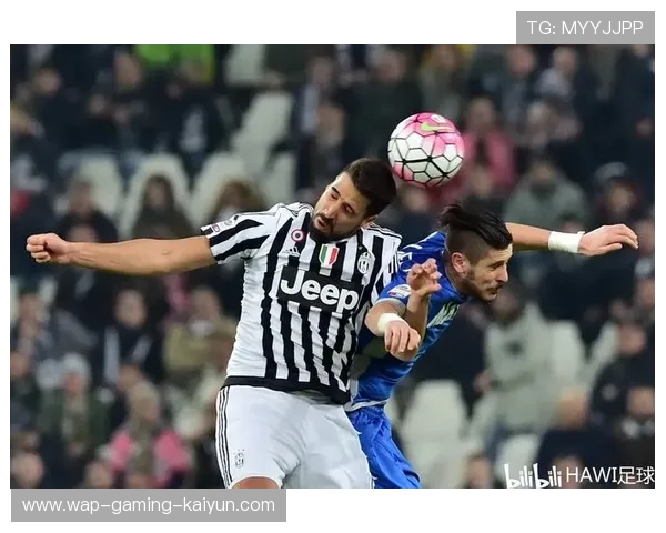 里昂攻守流转格外迅速，足球战术的典范